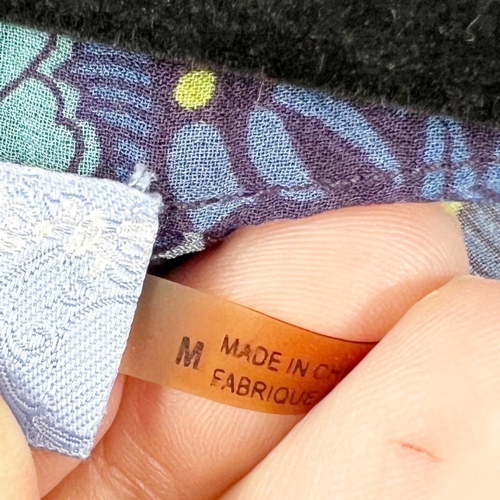 ✅ Robert Graham Silk‎ Button Up Paisley Top MEDIUM PURPLE BLUE - Picture 6 of 7